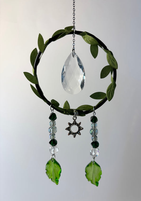 Black Round with Sun & Ivy