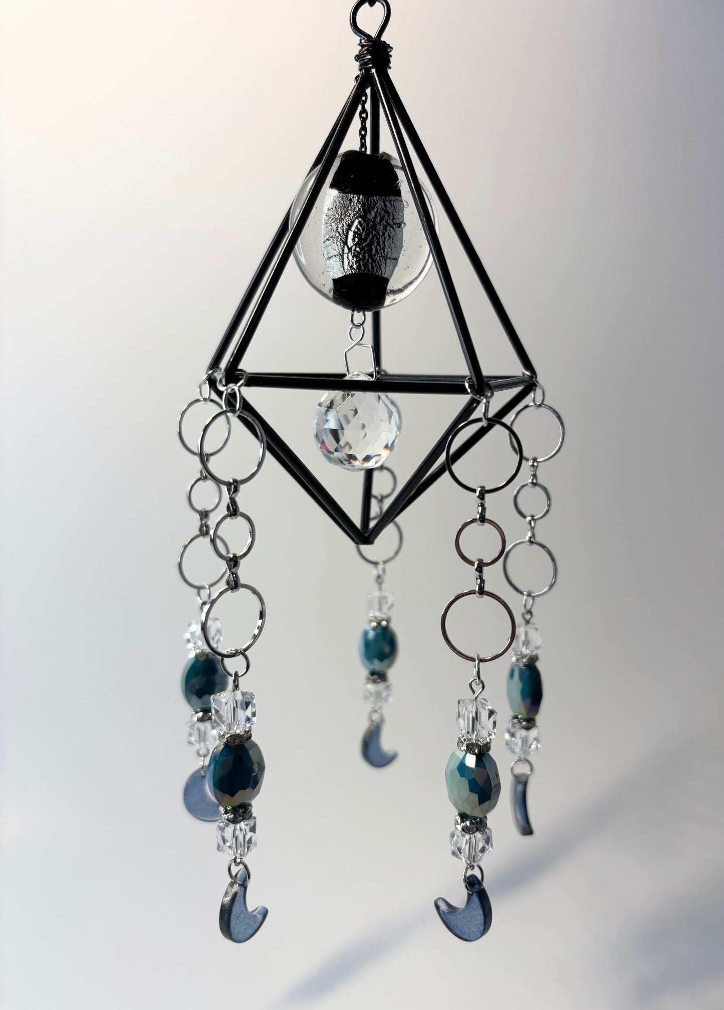 Black Geometric Frame with 5 Pendants, Gray